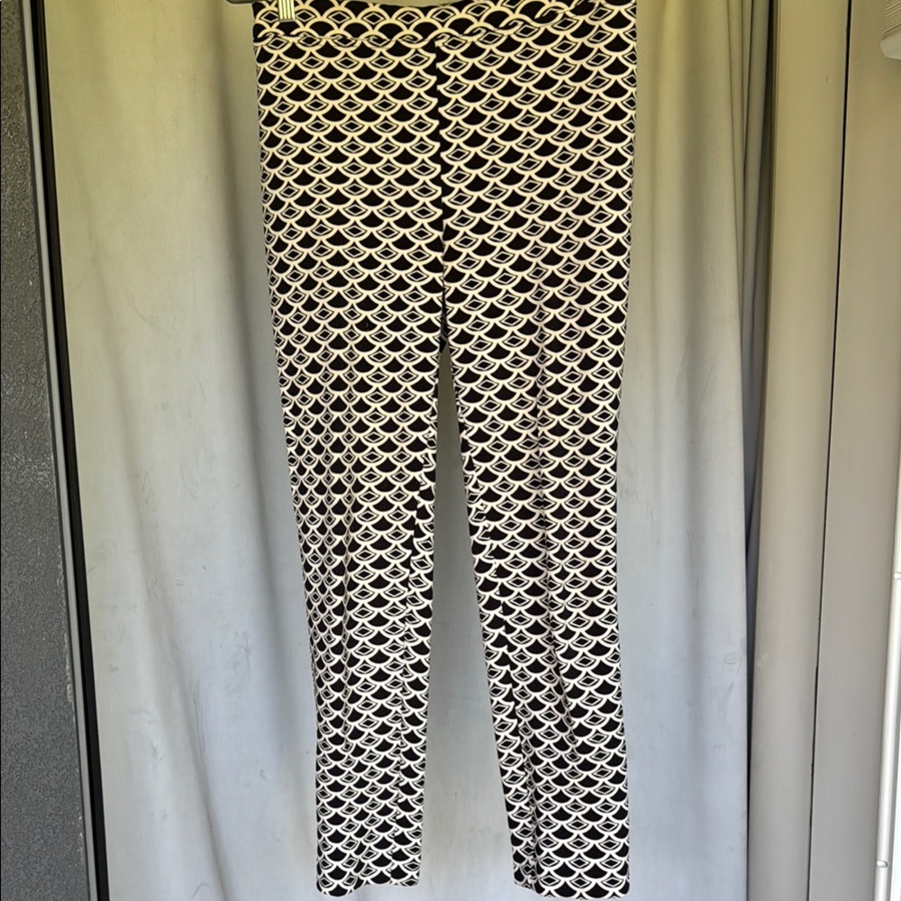 Joseph Ribkoff Black and White Patterned Women's Cigarette Pants